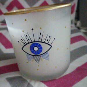 Vanilla scented candle